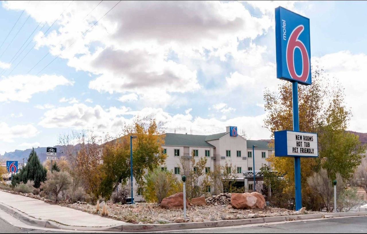 Wolfe'S Moab, Adult Only Hotel Exteriör bild